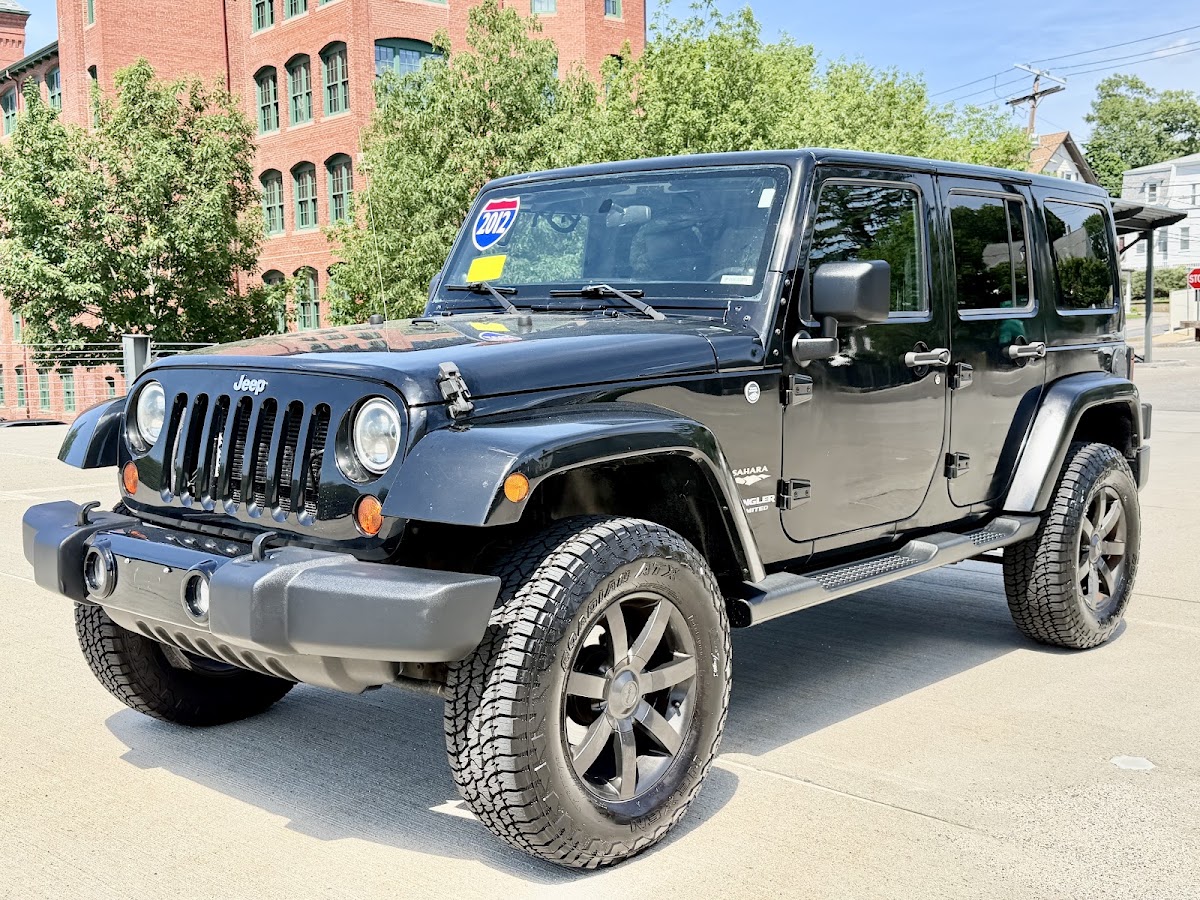 2012 Jeep Wrangler Unlimited Sahara — photo 1