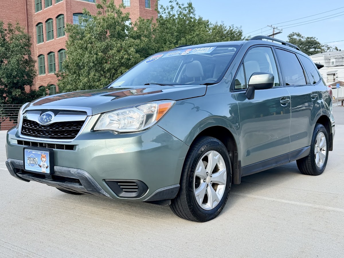 2015 Subaru Forester 2.5i Premium — photo 1